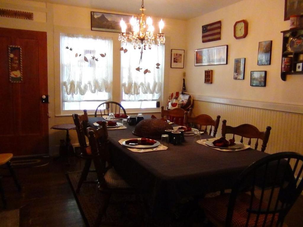 Buffalo Tavern Bed And Breakfast West Jefferson Eksteriør billede